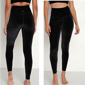 New! Beyond yoga Velvet motion High waisted Midi leggings